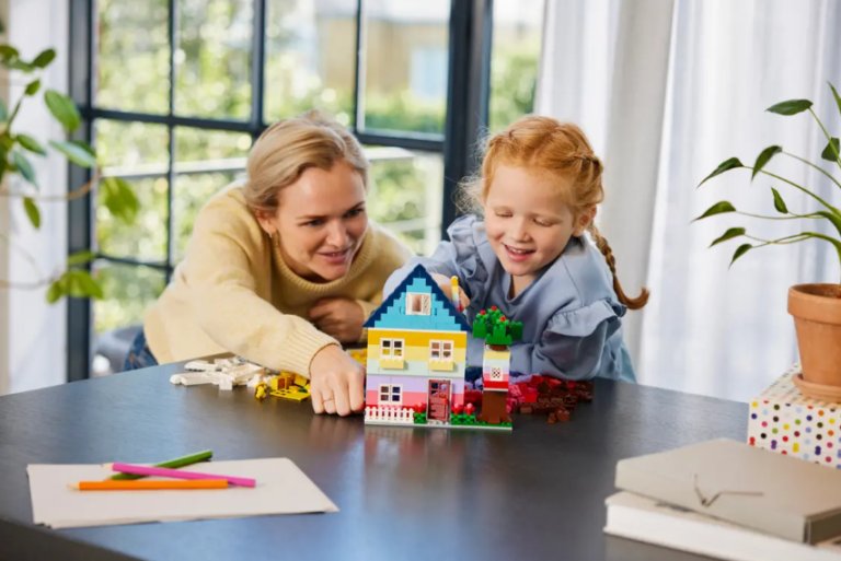 lego house build